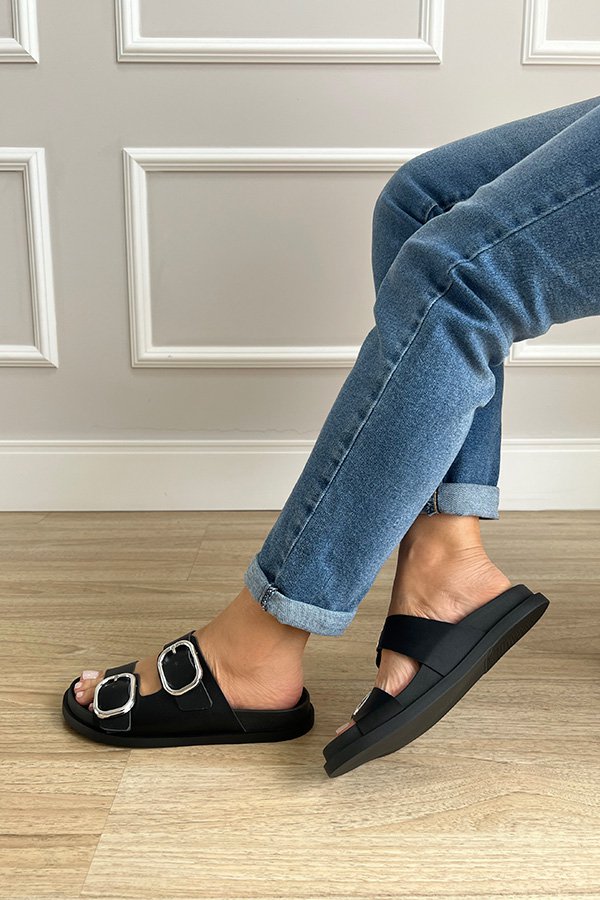 Sandália Flat Feminina Giza Fivelas Preto Damannu