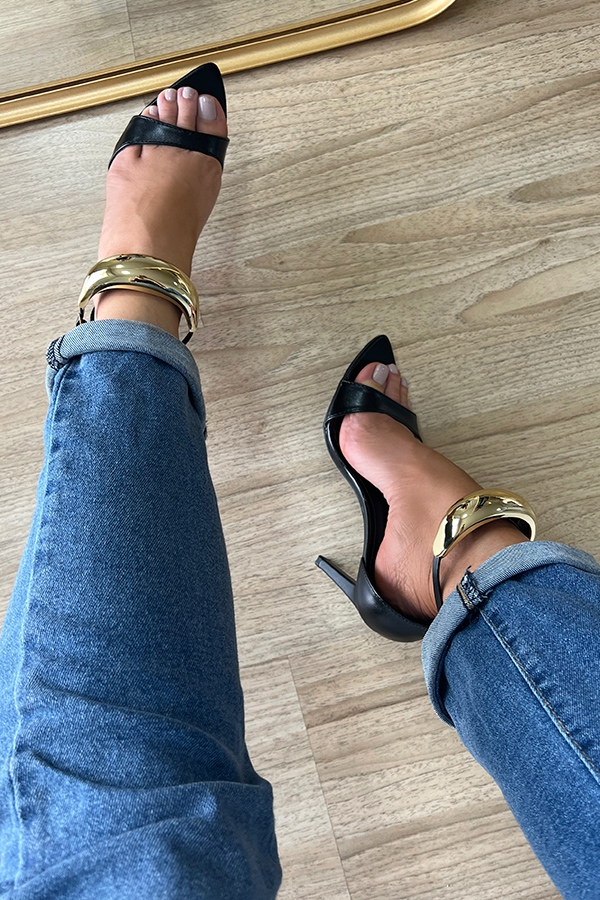 Sandália com Tornozeleira Naty Preto