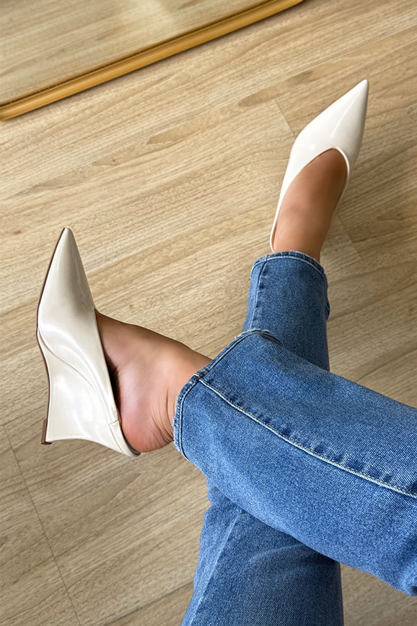 Olivia - Mule Anabela Bico Fino Off White