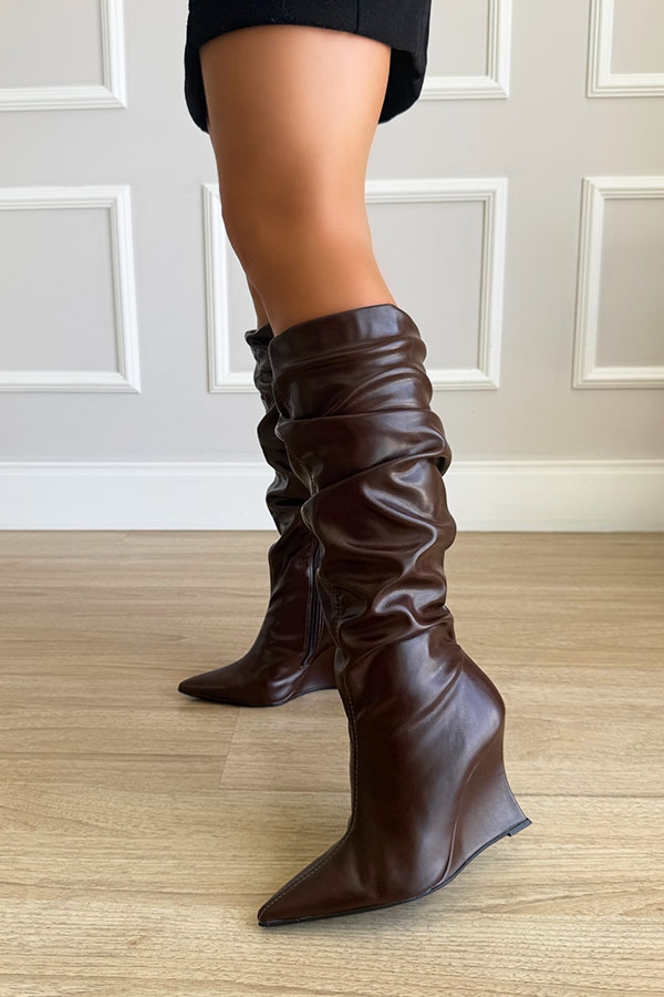 Bota Feminina Slouchy Cano Alto Café
