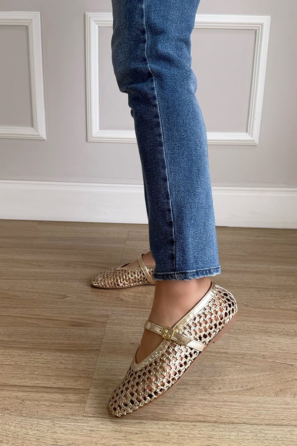 Izzy - Sapatilha em Renda com Crochê Off White Damannu