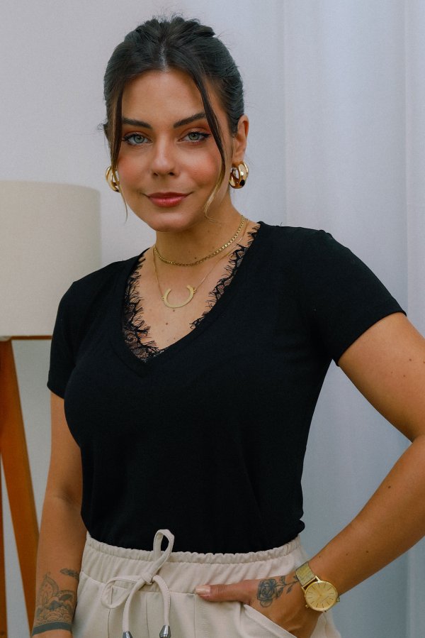 BLUSA FEMININA VISCOLYCRA COM RENDA SIMONE PRETO
