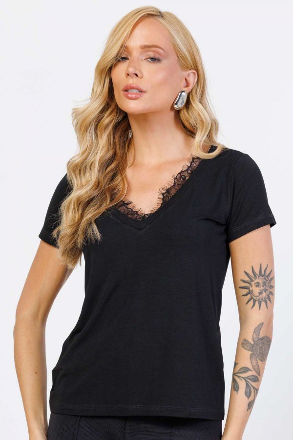 BLUSA FEMININA VISCOLYCRA COM RENDA SIMONE PRETO