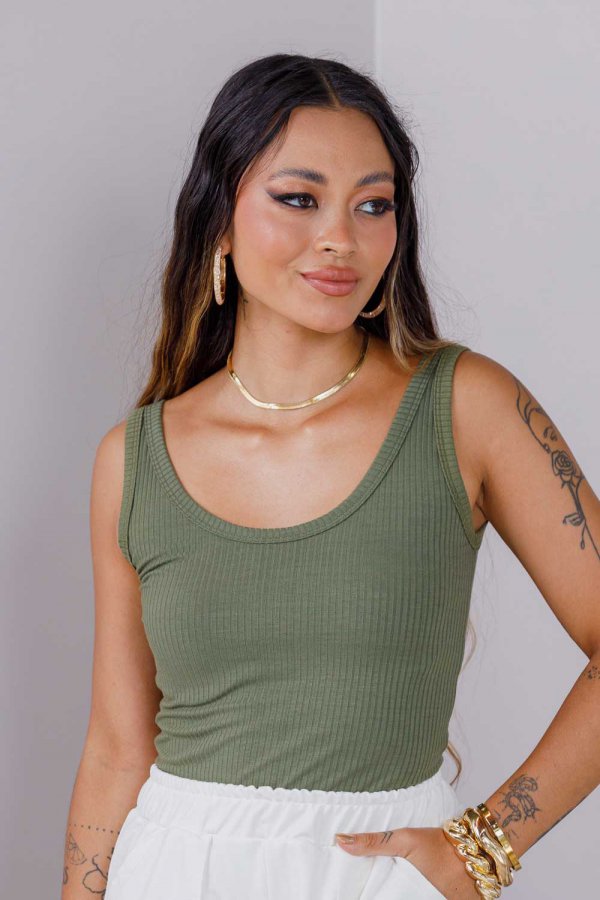 REGATA FEMININA CANELADA REBECA VERDE MILITAR